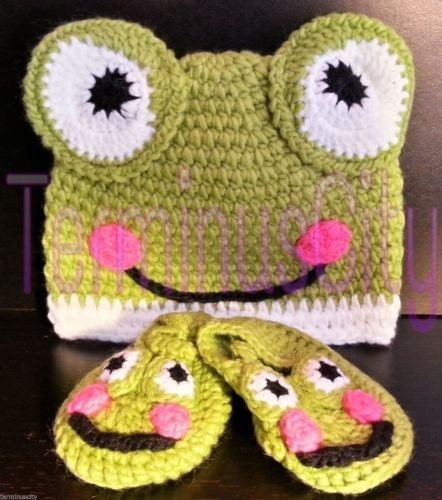 Beanie Hat & Booties Baby Set - Frog